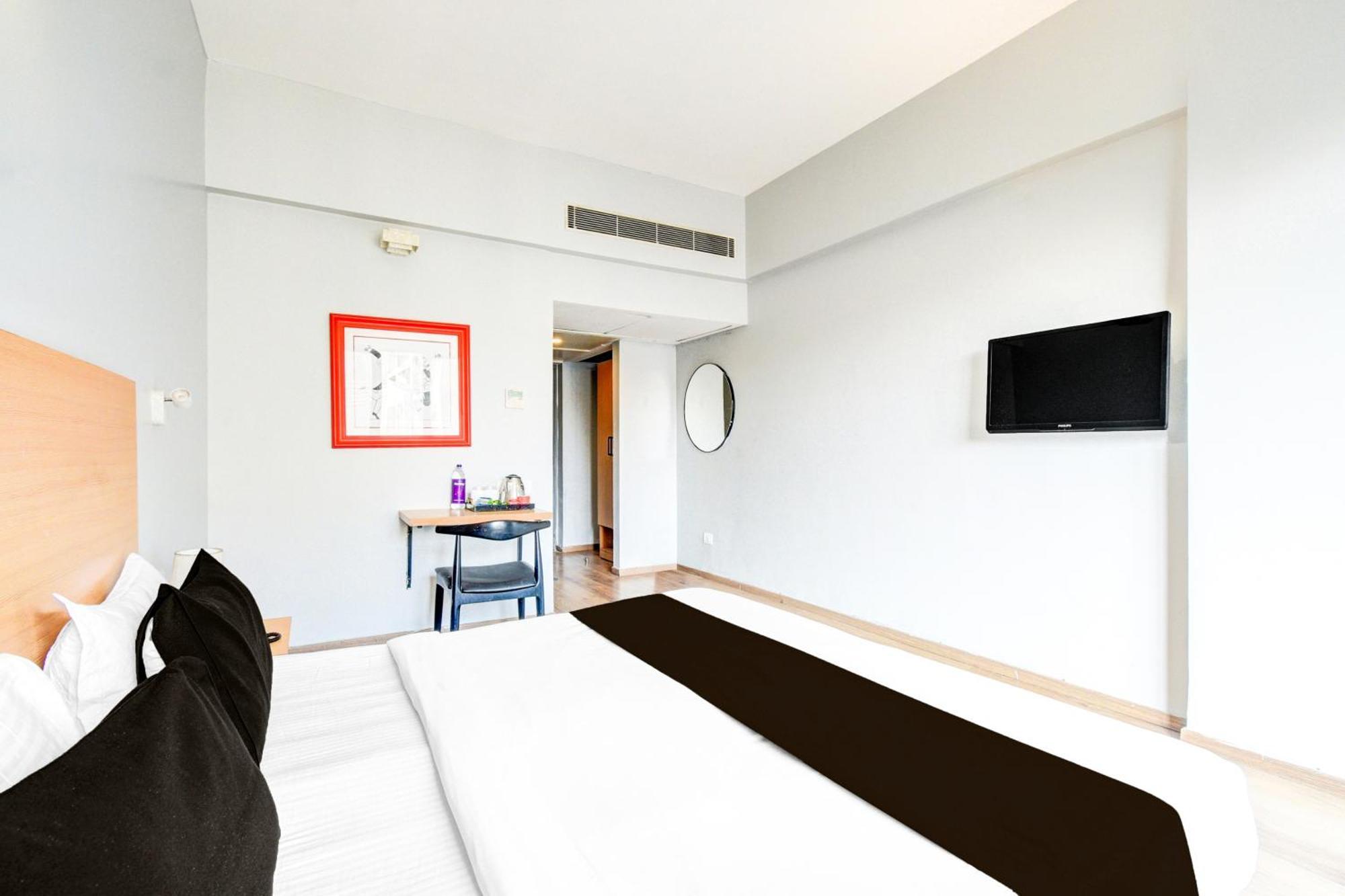 מלון היידראבד Super Townhouse Lakdikapul מראה חיצוני תמונה