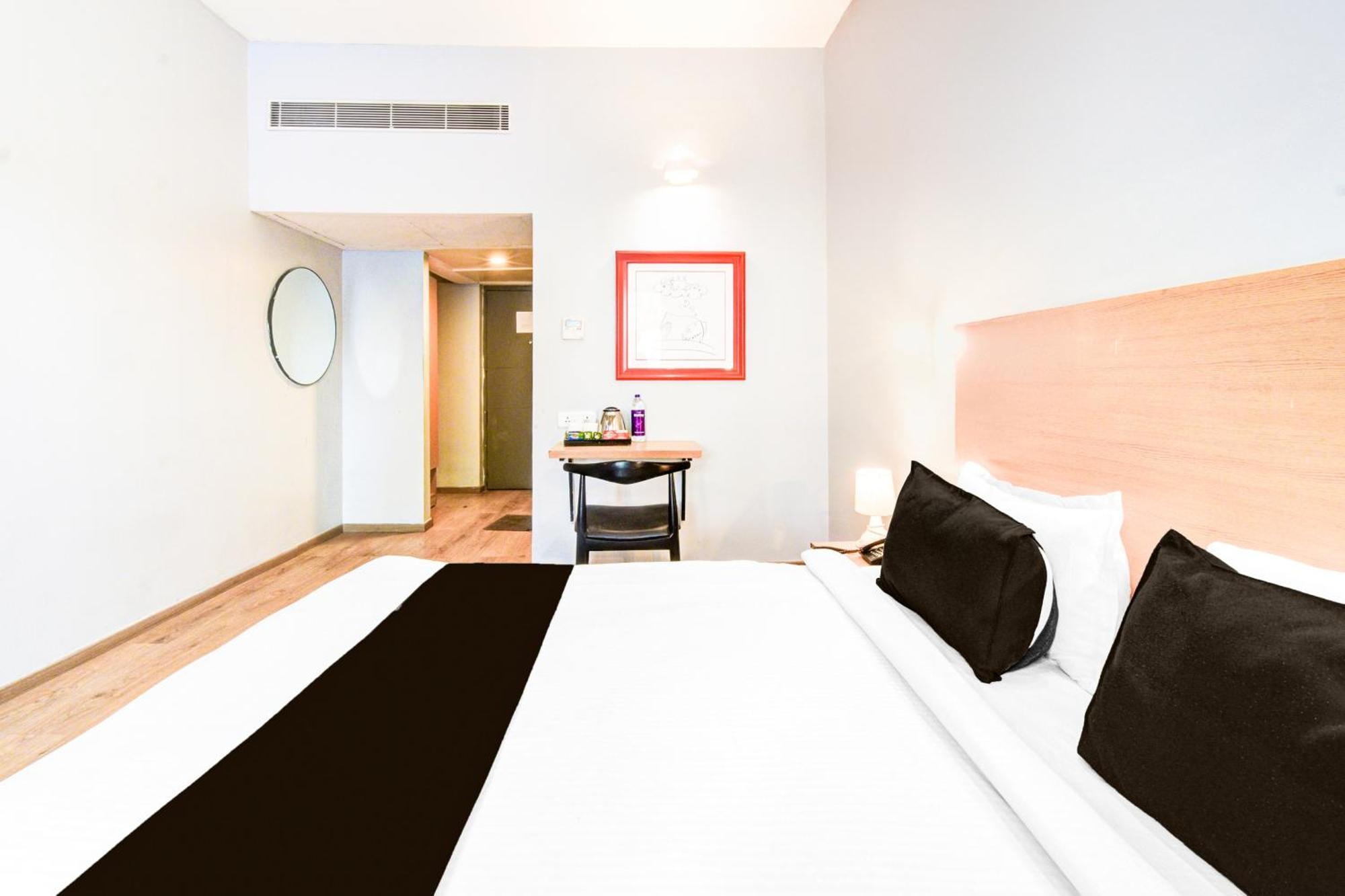 מלון היידראבד Super Townhouse Lakdikapul מראה חיצוני תמונה