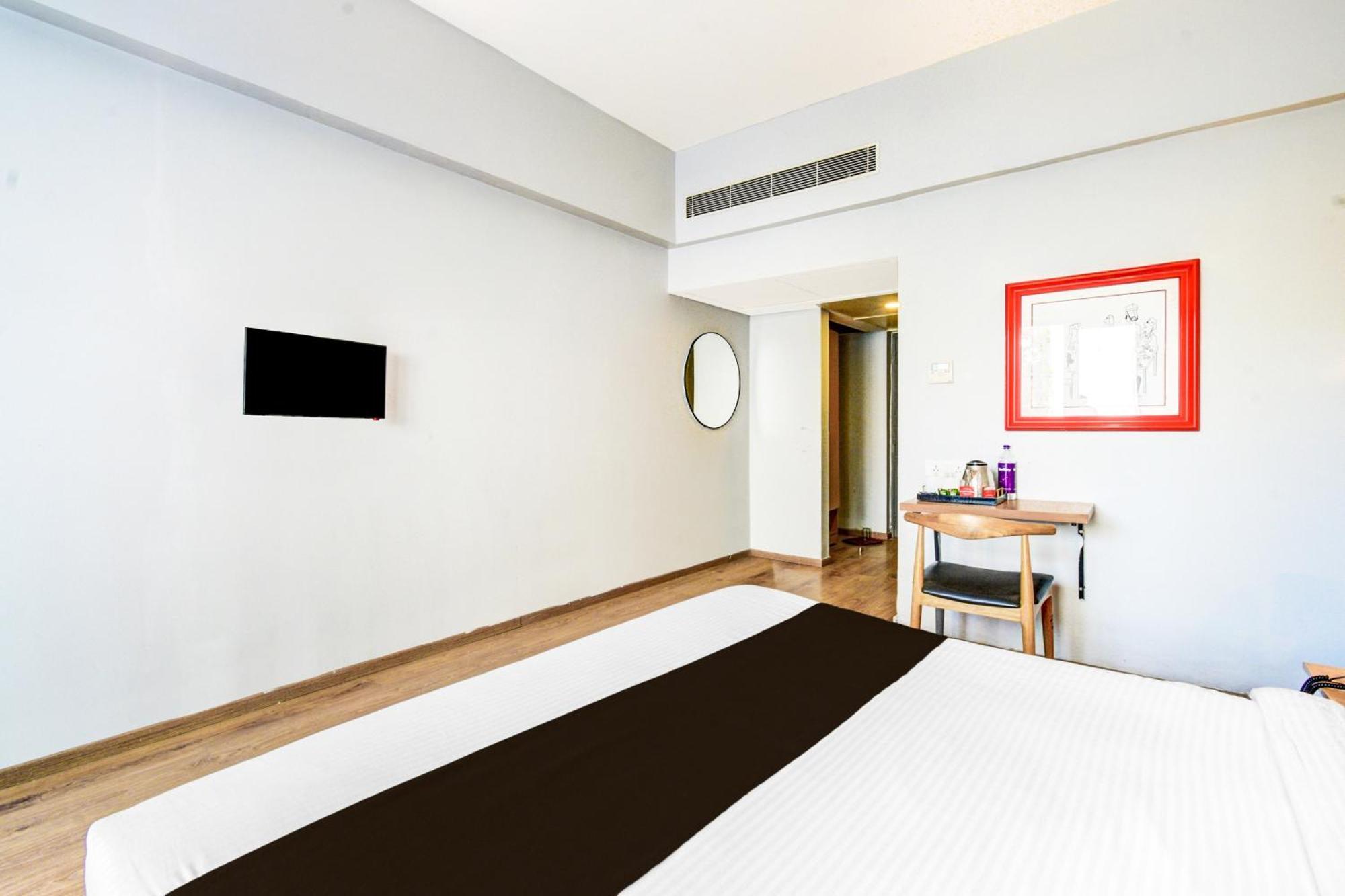 מלון היידראבד Super Townhouse Lakdikapul מראה חיצוני תמונה