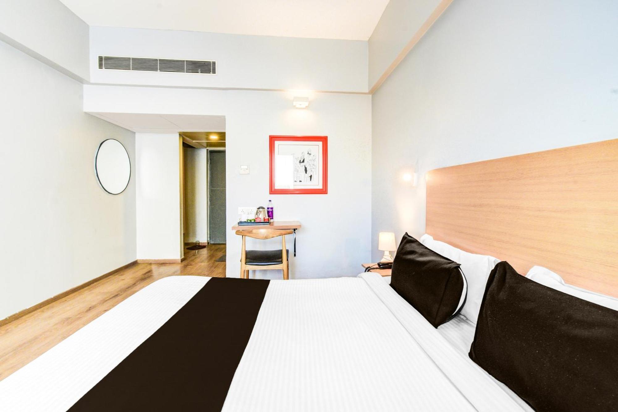 מלון היידראבד Super Townhouse Lakdikapul מראה חיצוני תמונה