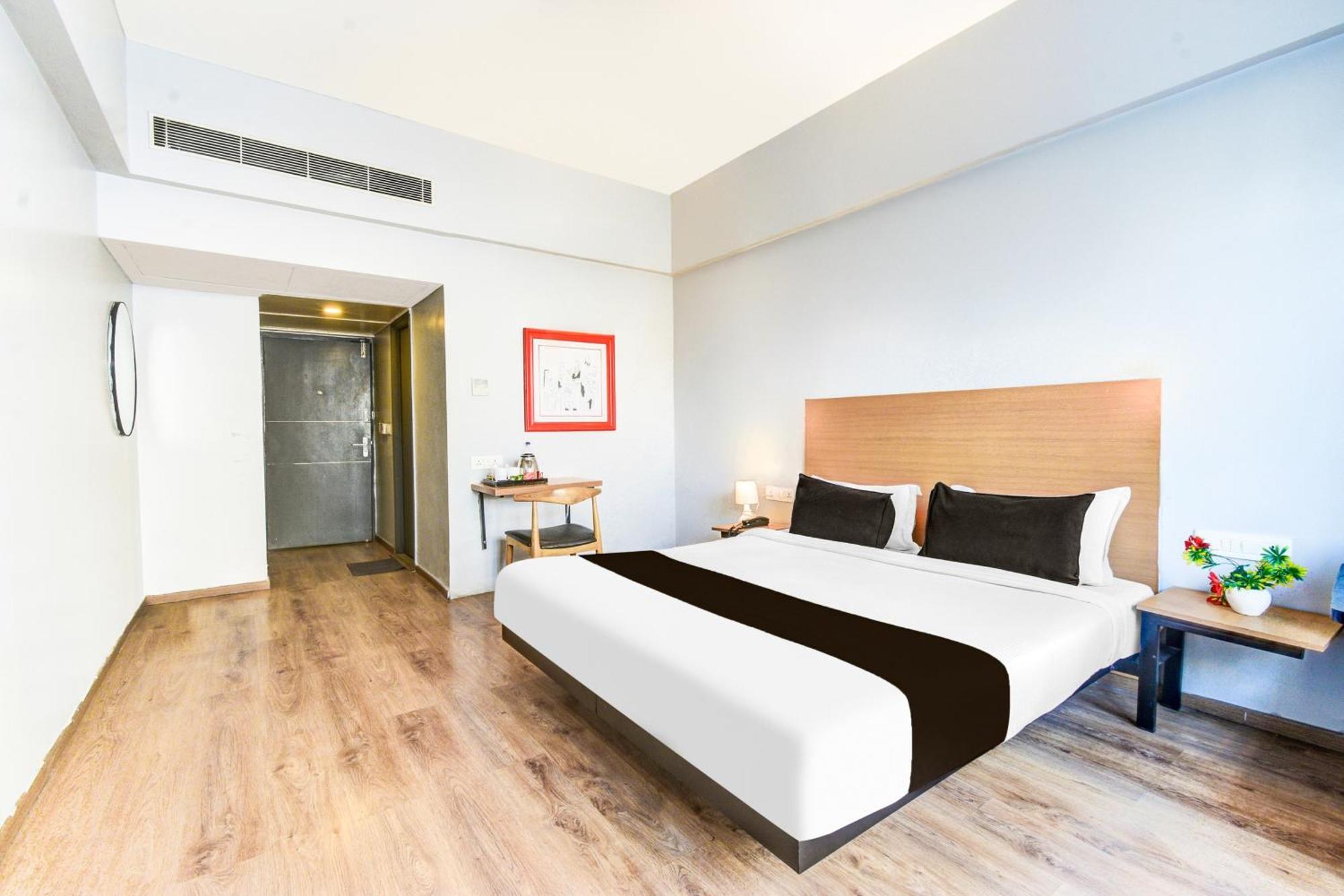 מלון היידראבד Super Townhouse Lakdikapul מראה חיצוני תמונה