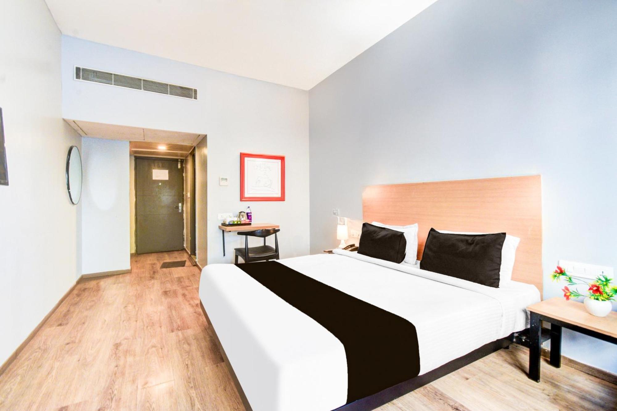 מלון היידראבד Super Townhouse Lakdikapul מראה חיצוני תמונה